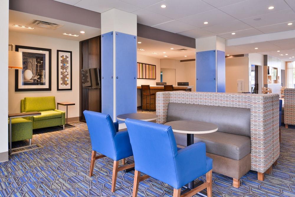 Holiday Inn Express & Suites Mall Of America - Msp Airport Блумингтон Экстерьер фото
